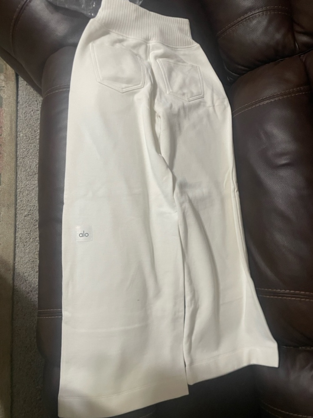 ALO Yoga Wide Leg Pants in White Cream - Picture 2 of 4